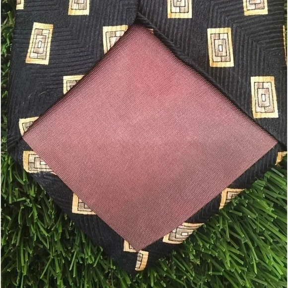 {Patrick James} Purveyor to Gentlemen All Silk Tie - Picture 7 of 8